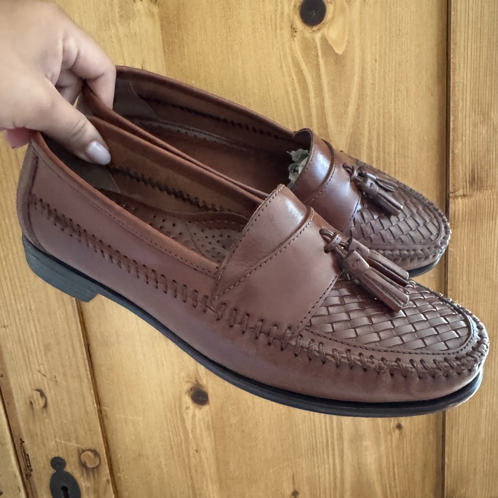 GH Bass & co brown tassel loafers size 7.5